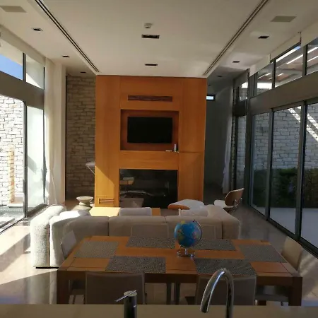 Luxury Morden Elegance Вилла Пафос